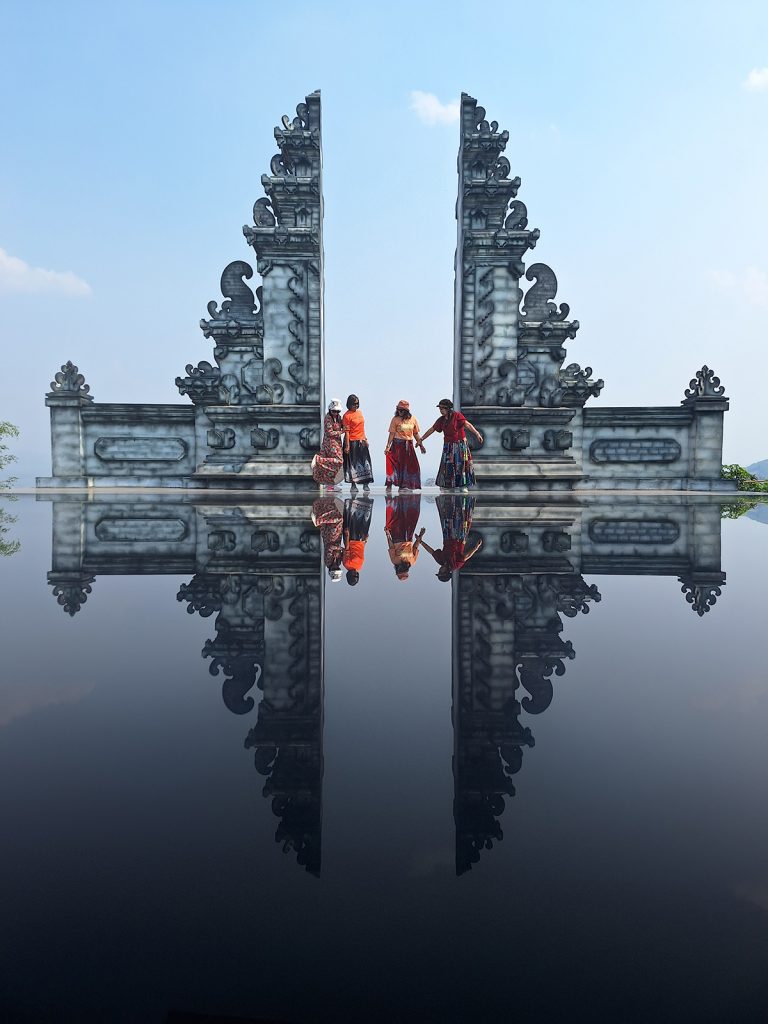 รถเช่าพร้อมคนขับน่าน เช่ารถขับเองน่าน รถนำเที่ยวน่าน