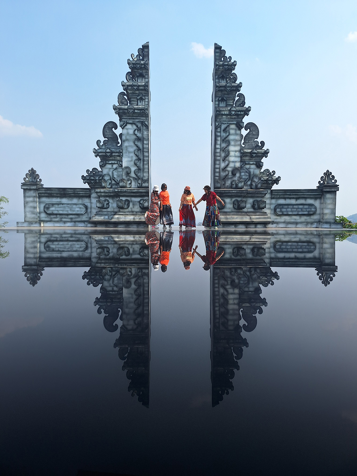 รถเช่าพร้อมคนขับน่าน เช่ารถขับเองน่าน รถนำเที่ยวน่าน