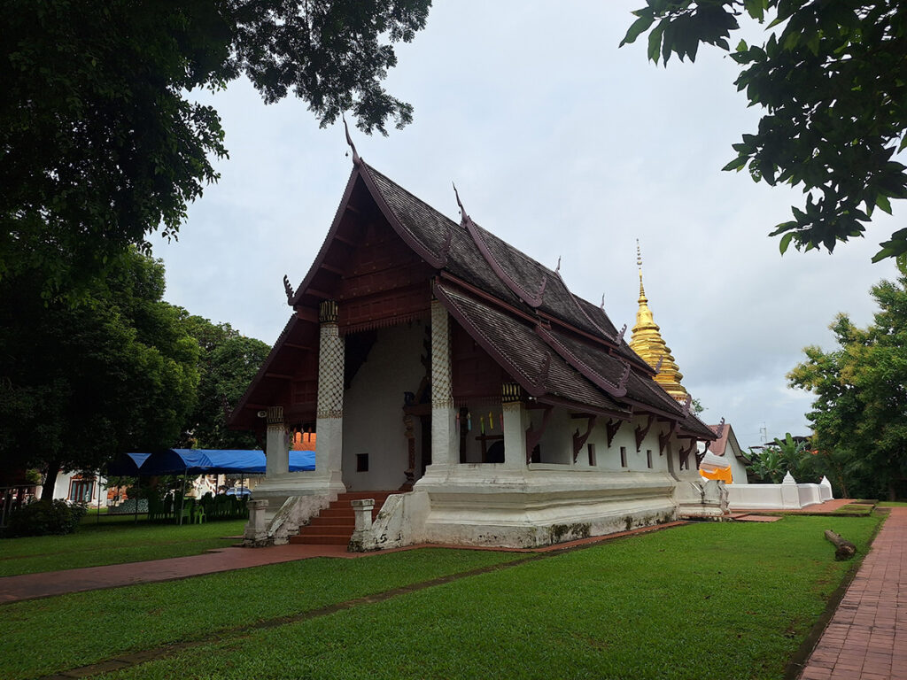 เช่ารถน่านพร้อมคนขับ รถนำเที่ยวน่าน เหมารถรับจ้างพาเที่ยวน่าน เช่ารถใหม่ร้านคนน่าน ต้องการจองค้นหารถน่านเช่า